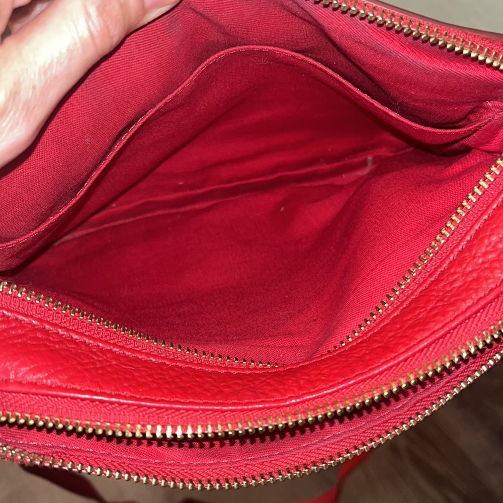 Genuine leather crossbody bag. Red fossil crossbody purse - Picture 10 of 15
